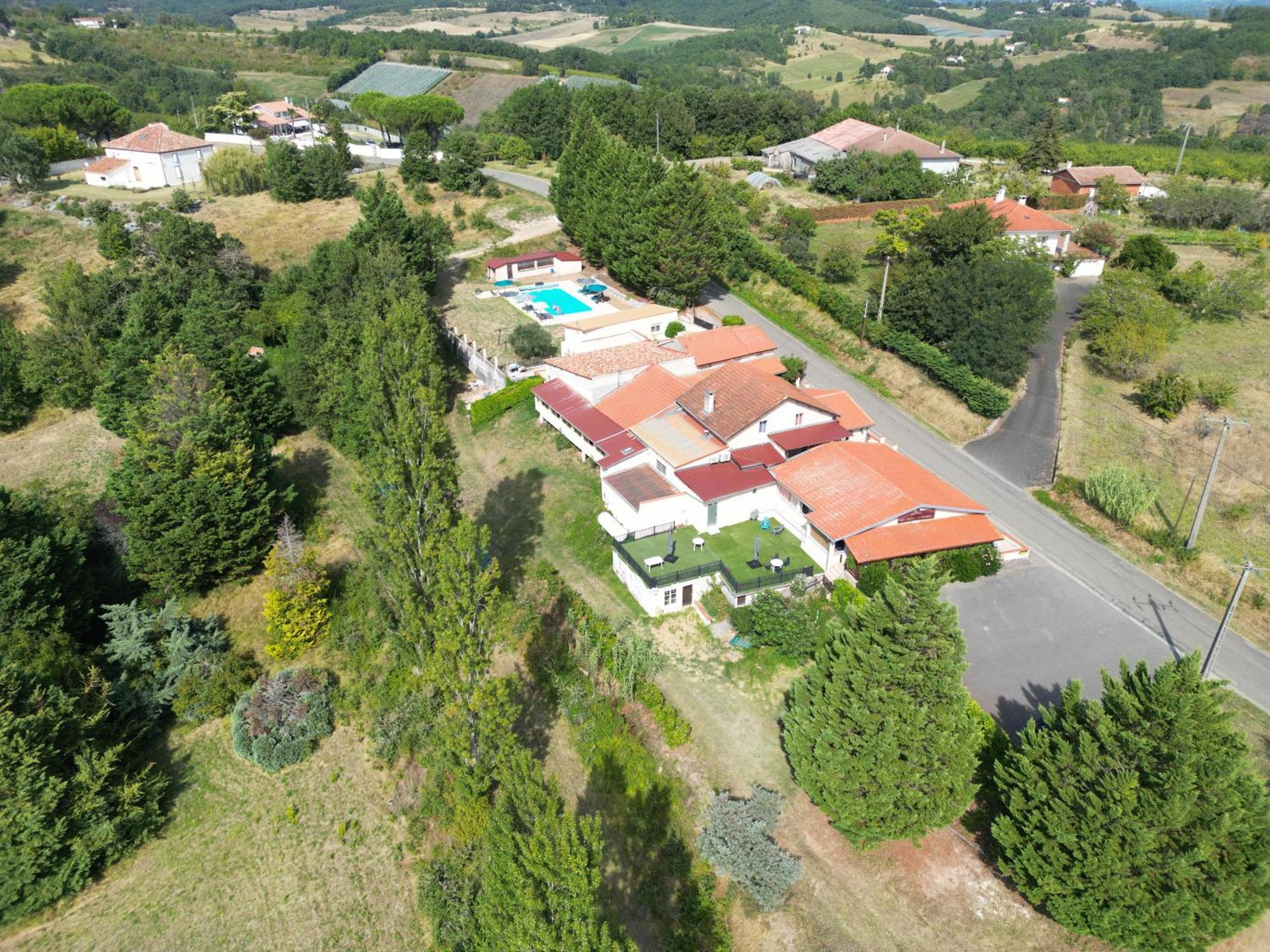 מלון מוסאק Logis Des Cretes De Pignols מראה חיצוני תמונה