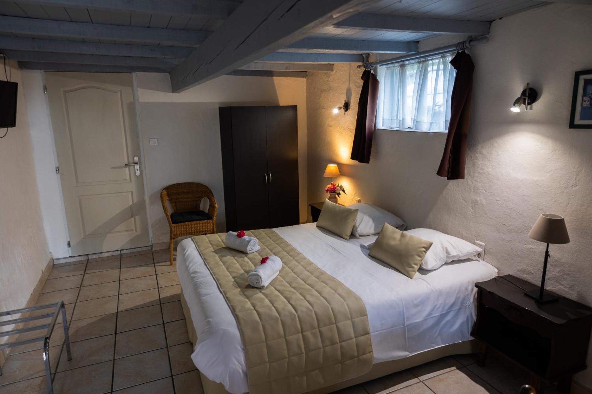 מלון מוסאק Logis Des Cretes De Pignols מראה חיצוני תמונה