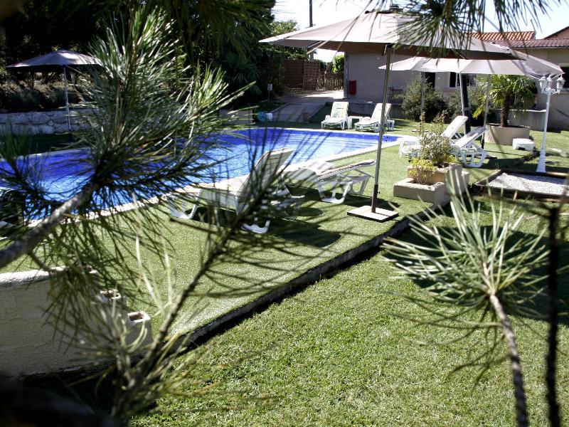 מלון מוסאק Logis Des Cretes De Pignols מראה חיצוני תמונה